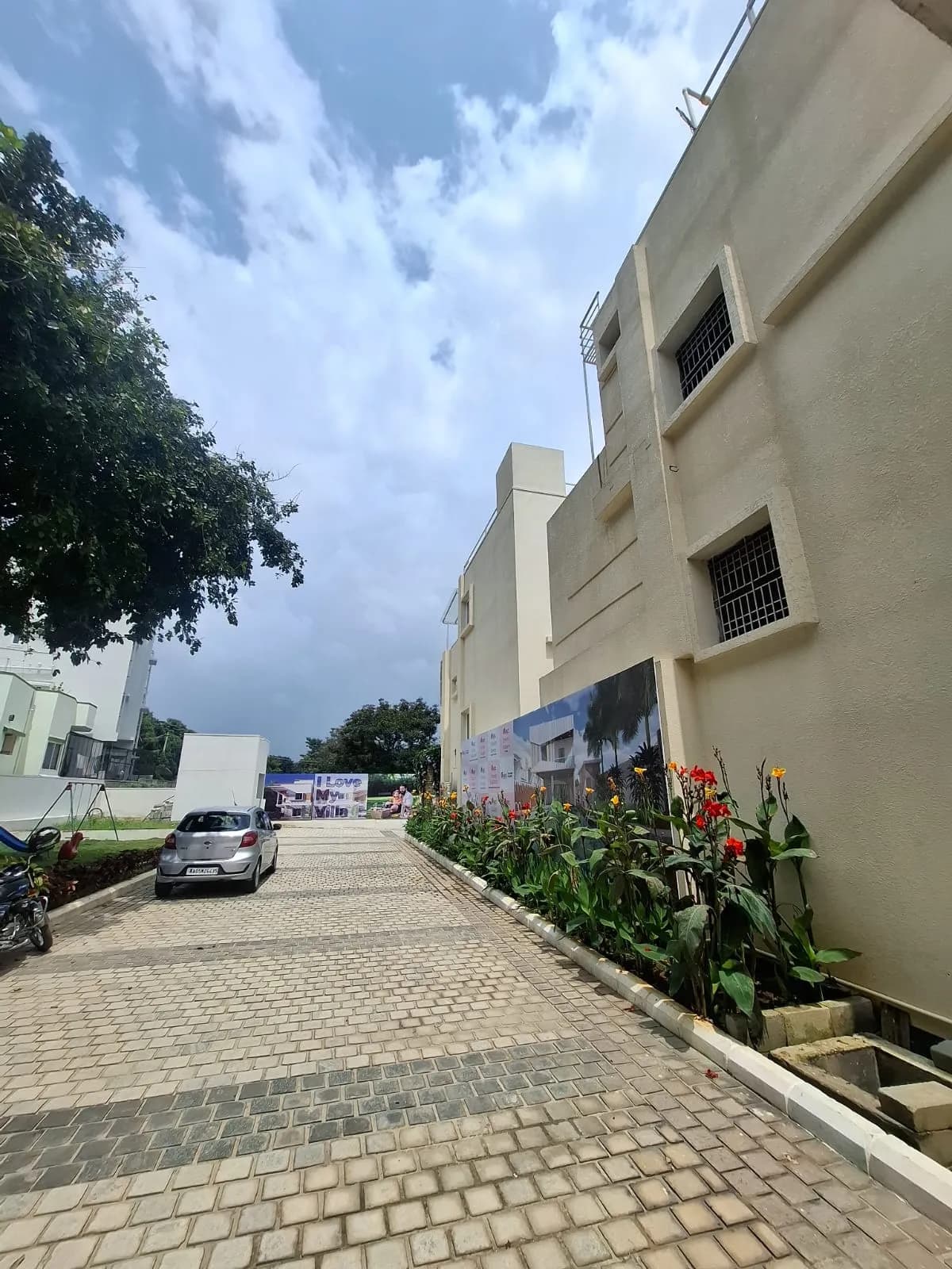Unicon Sugarland: Site photo filed with Karnataka RERA