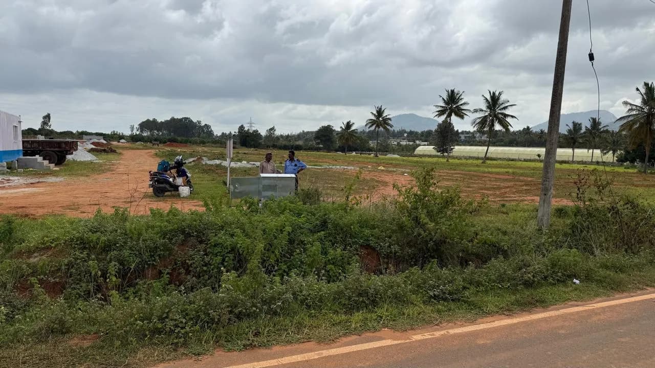 99d By Santhusta: Site photo filed with Karnataka RERA