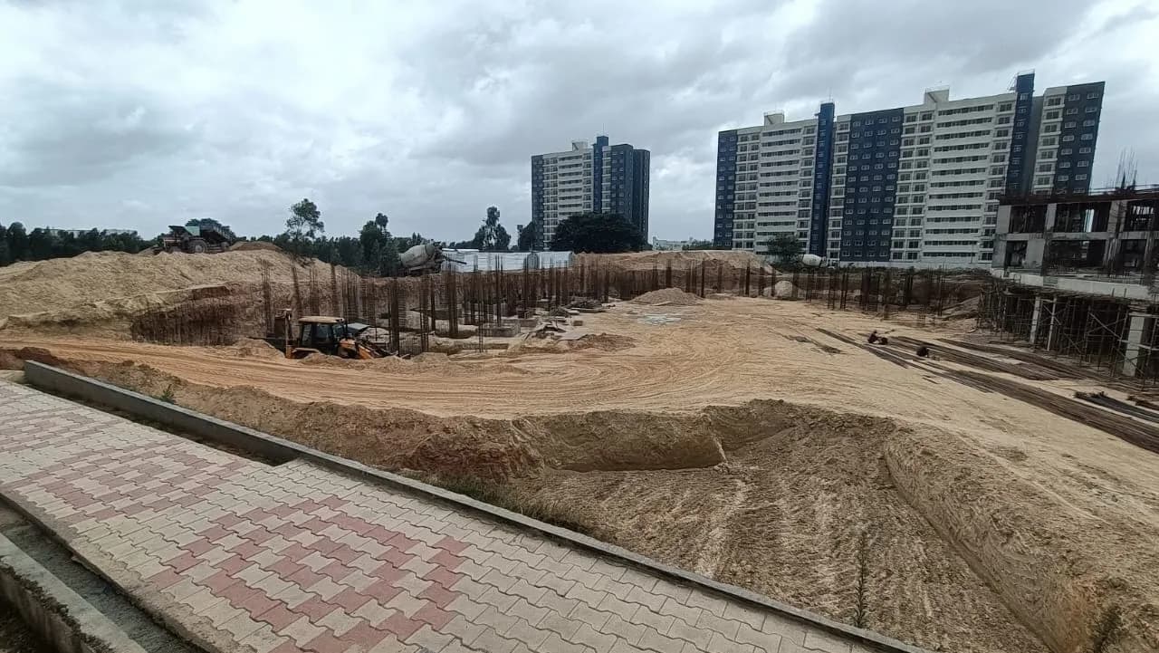 Le Chateau Oval: Site photo filed with Karnataka RERA