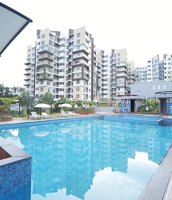 Pioneer KRS Park Royal: Swimming pool facility